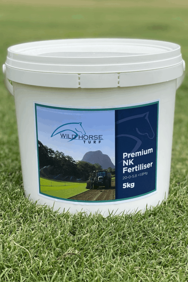 5kg bucket of Wild Horse Turf Premium Lawn Fertiliser